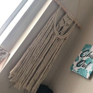 Yarn wall decor